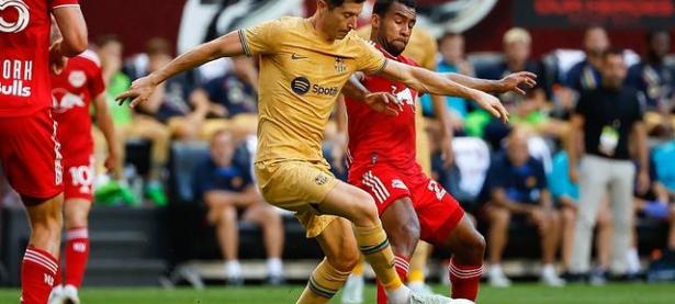 LOL-莱万多夫斯基连续十场比赛得分超过问鼎冠军，澳大利亚队挑战极限！的简单介绍