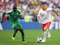 LOL-包含莱万多夫斯基回归赛场，关键助攻首场状态亮眼，C9观众沸腾！的词条