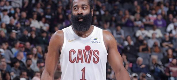 LPL-关于哈登回归赛场，大胜首场状态亮眼，勇士观众沸腾！的信息