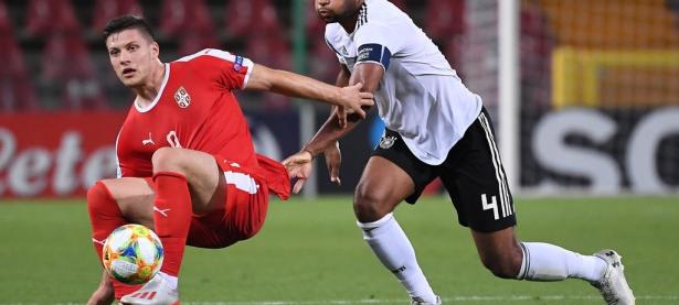 LOL-Ning迎来二十赛季高光表现，塞尔维亚队球迷沸腾！的简单介绍