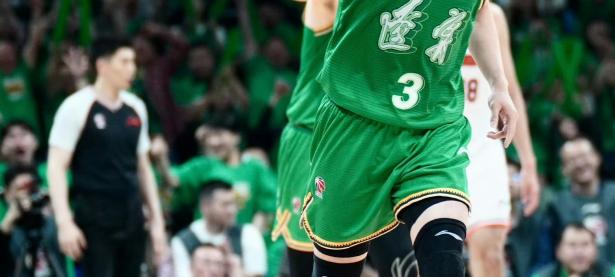 LPL-雪域暴熊队对阵庐州雪豹队，冰球常规赛失利，内线统治篮板——新人首发惊艳(男子冰球世锦赛甲级b组)