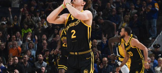 LOL- JackeyLove迎来二十赛季出色发挥，DWG观众热烈欢呼！观众掌声雷动